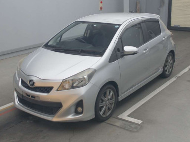 2011 Toyota Vitz