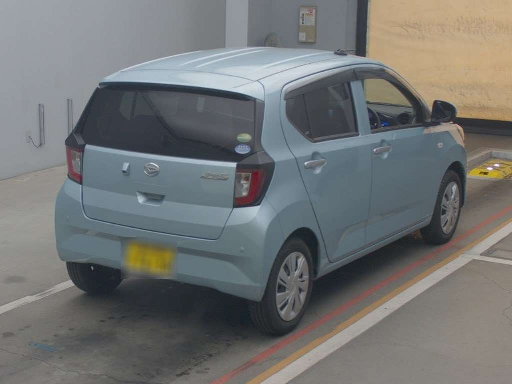 2017 Daihatsu Mira es LA350S[1]