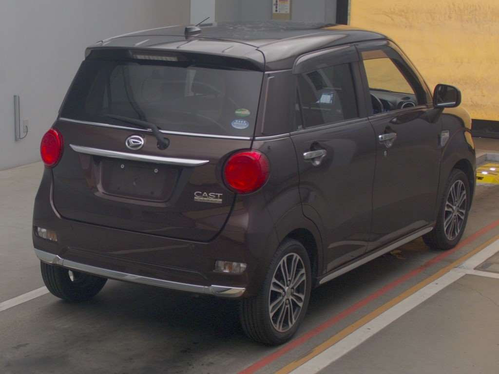 2015 Daihatsu Cast LA250S[1]