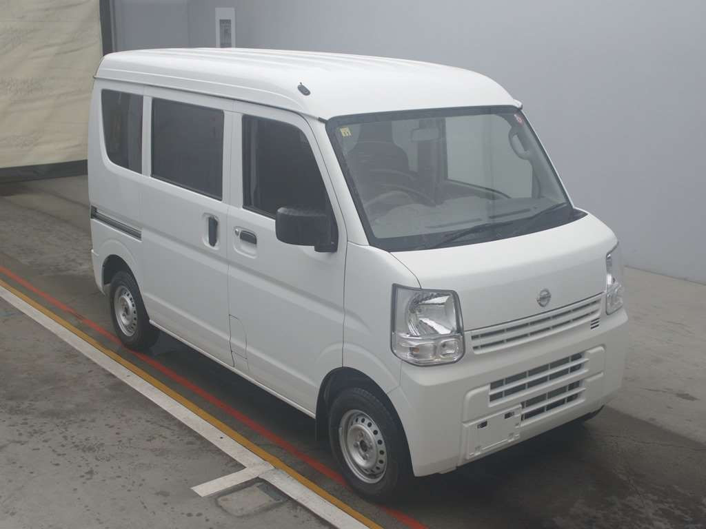 2023 Nissan NV100 Clipper DR17V[2]