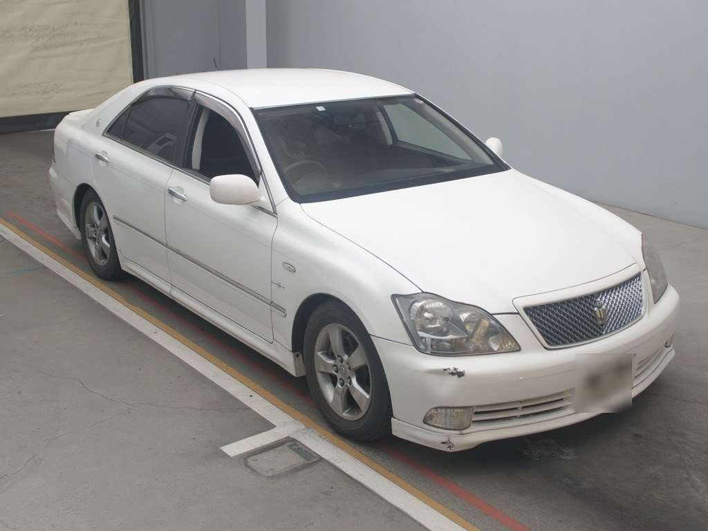 2004 Toyota Crown GRS180[2]