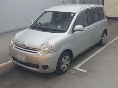 2010 Toyota Sienta