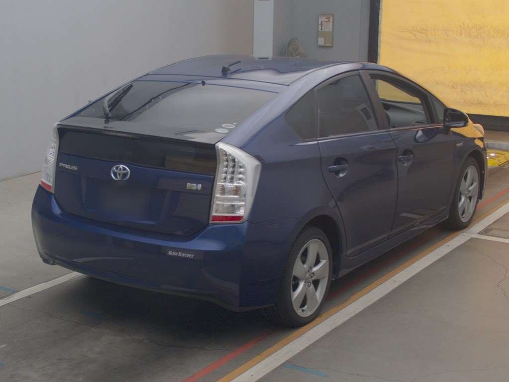 2010 Toyota Prius ZVW30[1]