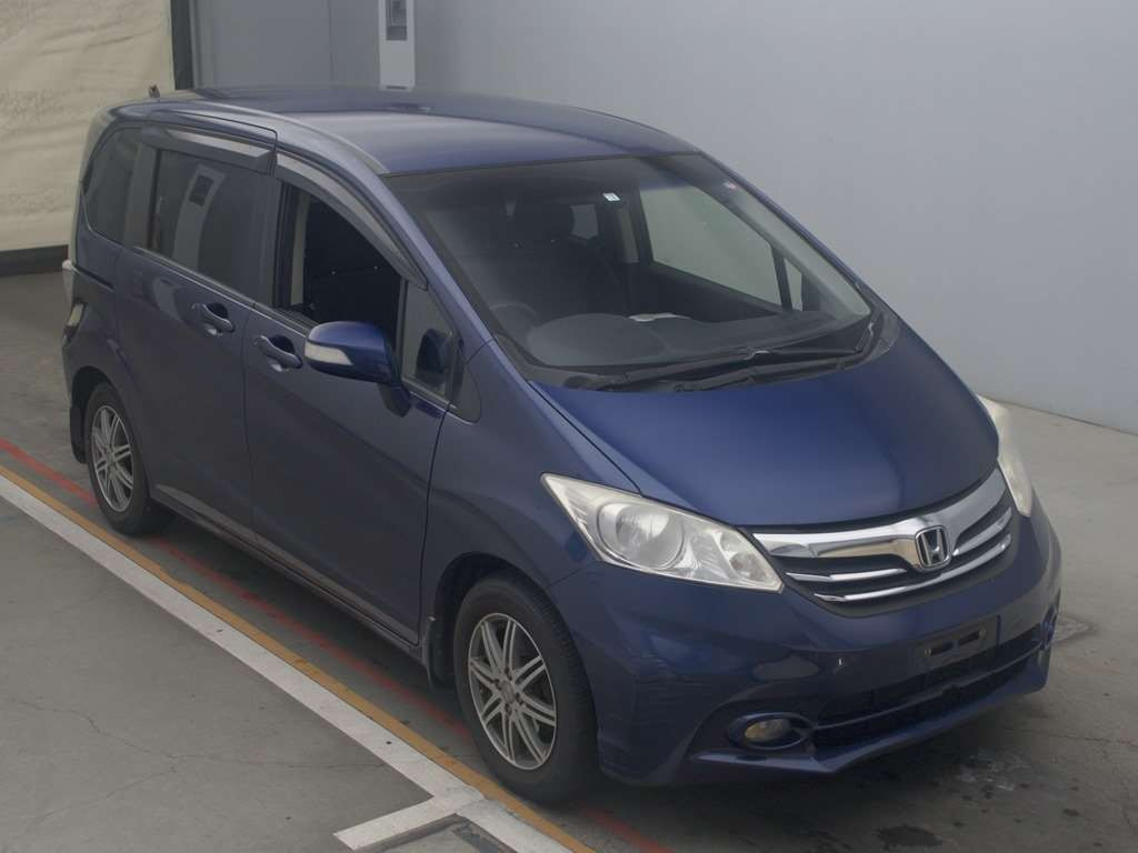 2012 Honda Freed GB3[2]