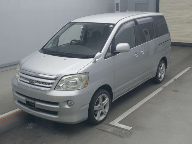 2006 Toyota Noah