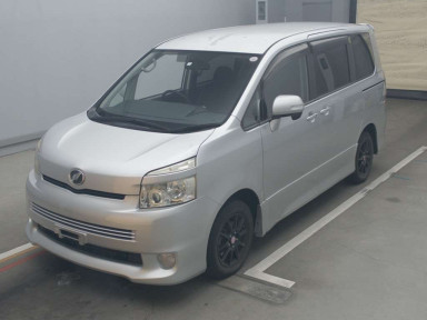 2010 Toyota Voxy