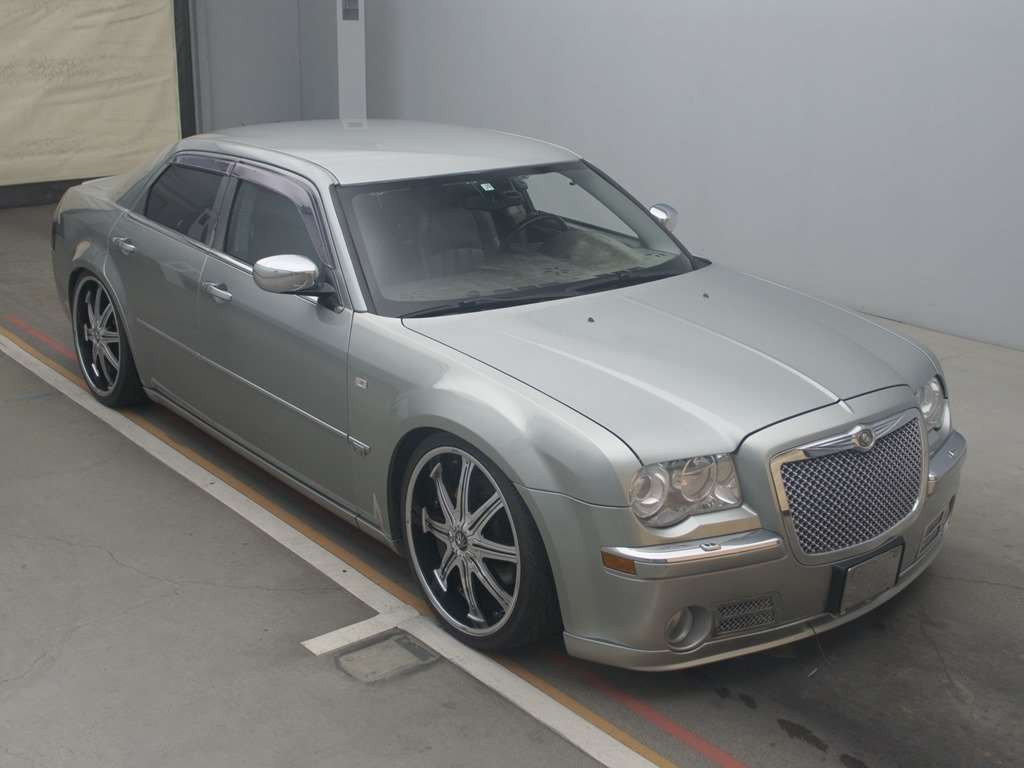 2005 Chrysler 300C LX35[2]