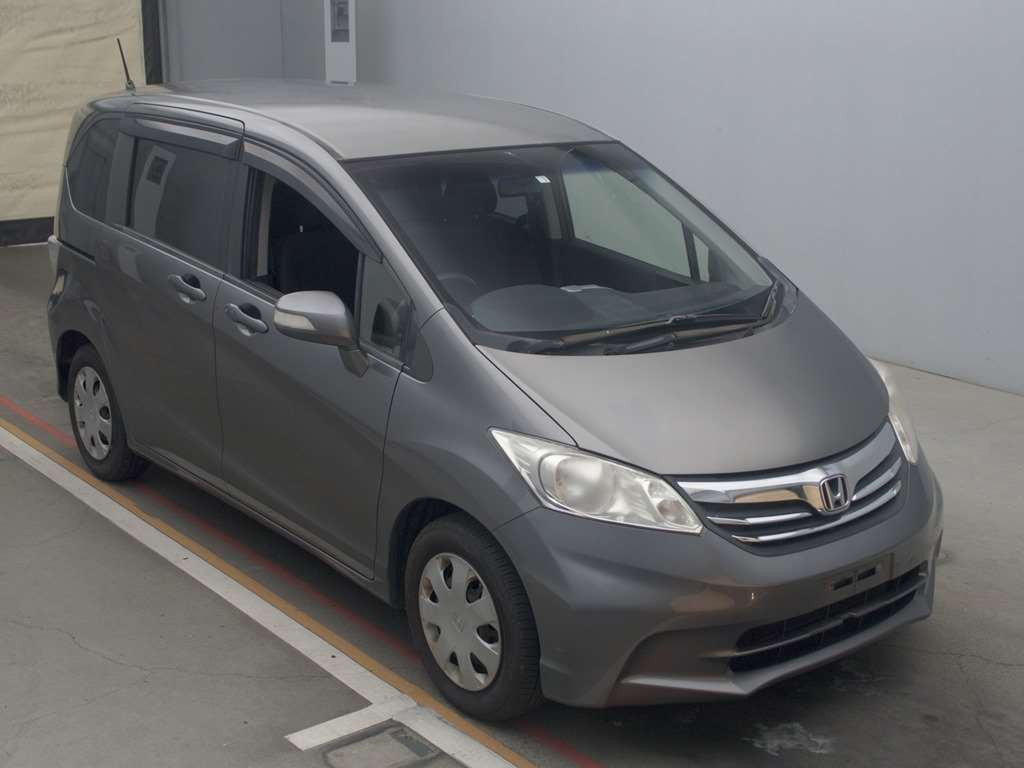 2012 Honda Freed GB3[2]