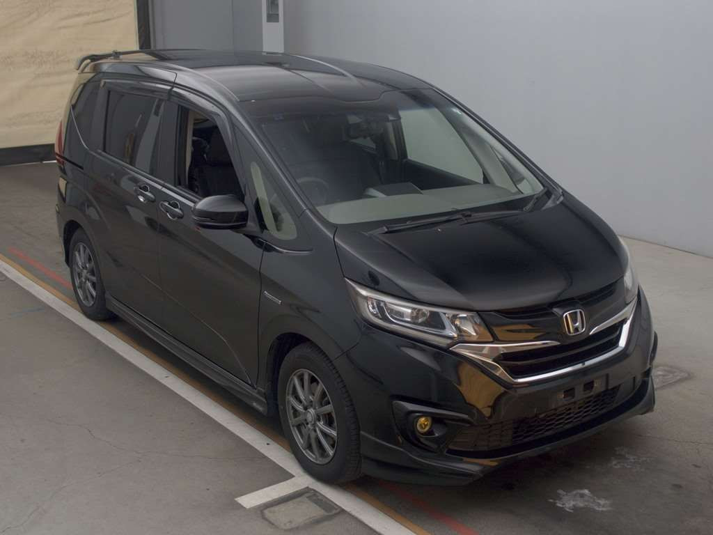 2017 Honda Freed hybrid GB7[2]