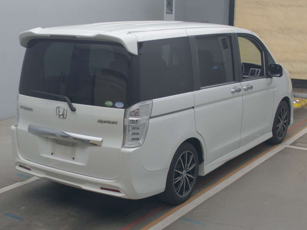 2013 Honda Step WGN Spada RK5[1]