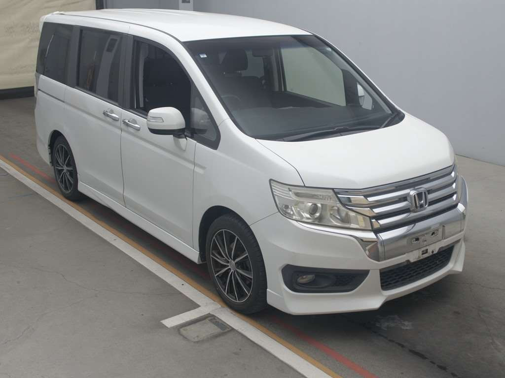 2013 Honda Step WGN Spada RK5[2]