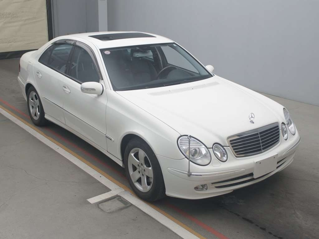 2002 Mercedes Benz E-Class 211065C[2]