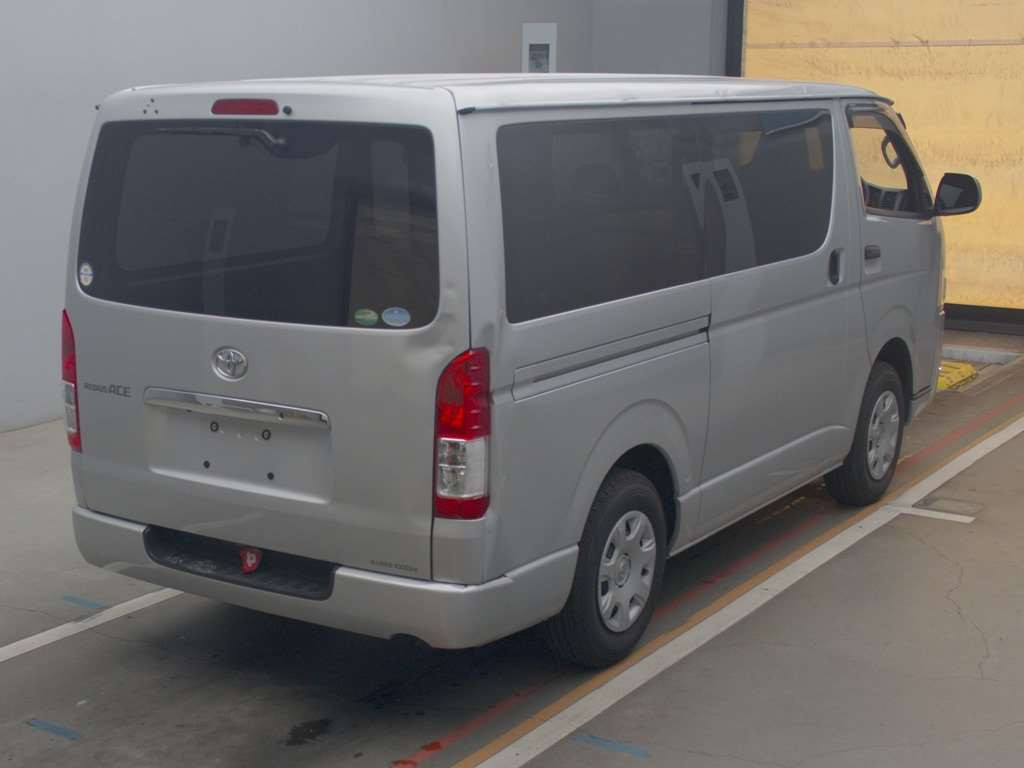 2019 Toyota Regiusace Van GDH206V[1]