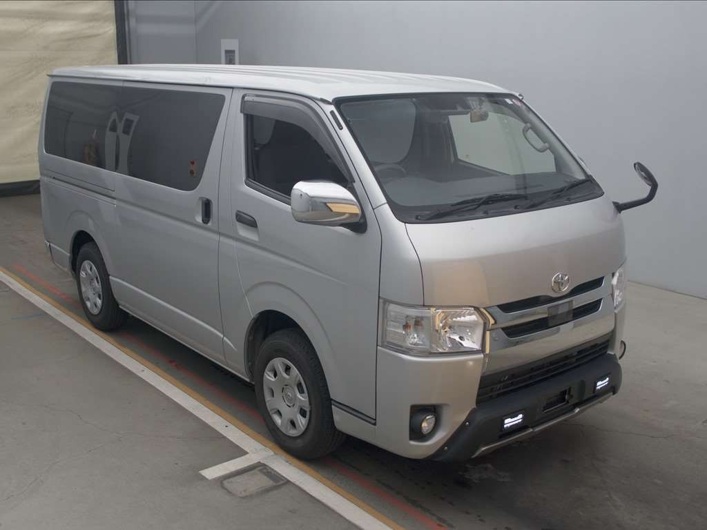 2019 Toyota Regiusace Van GDH206V[2]