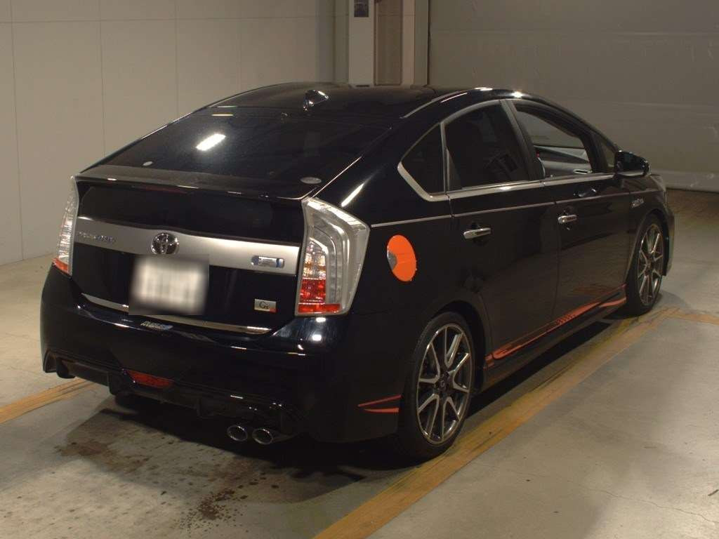 2012 Toyota Prius PHV ZVW35[1]