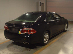 2011 Toyota Crown