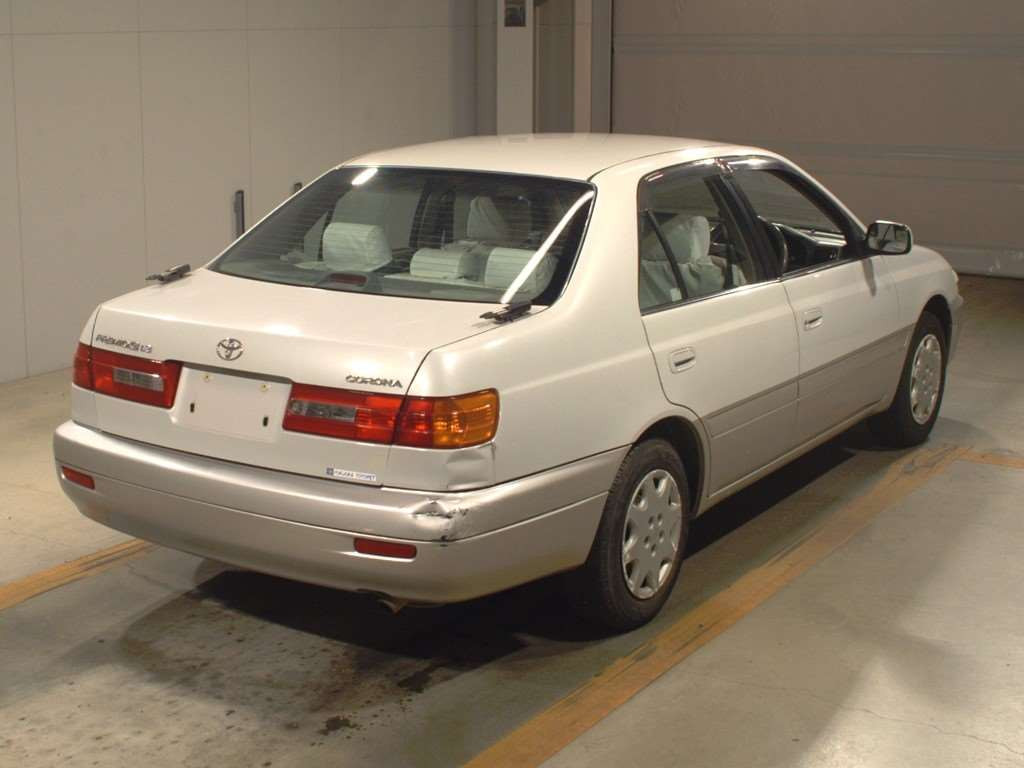 2000 Toyota Corona Premio AT211[1]