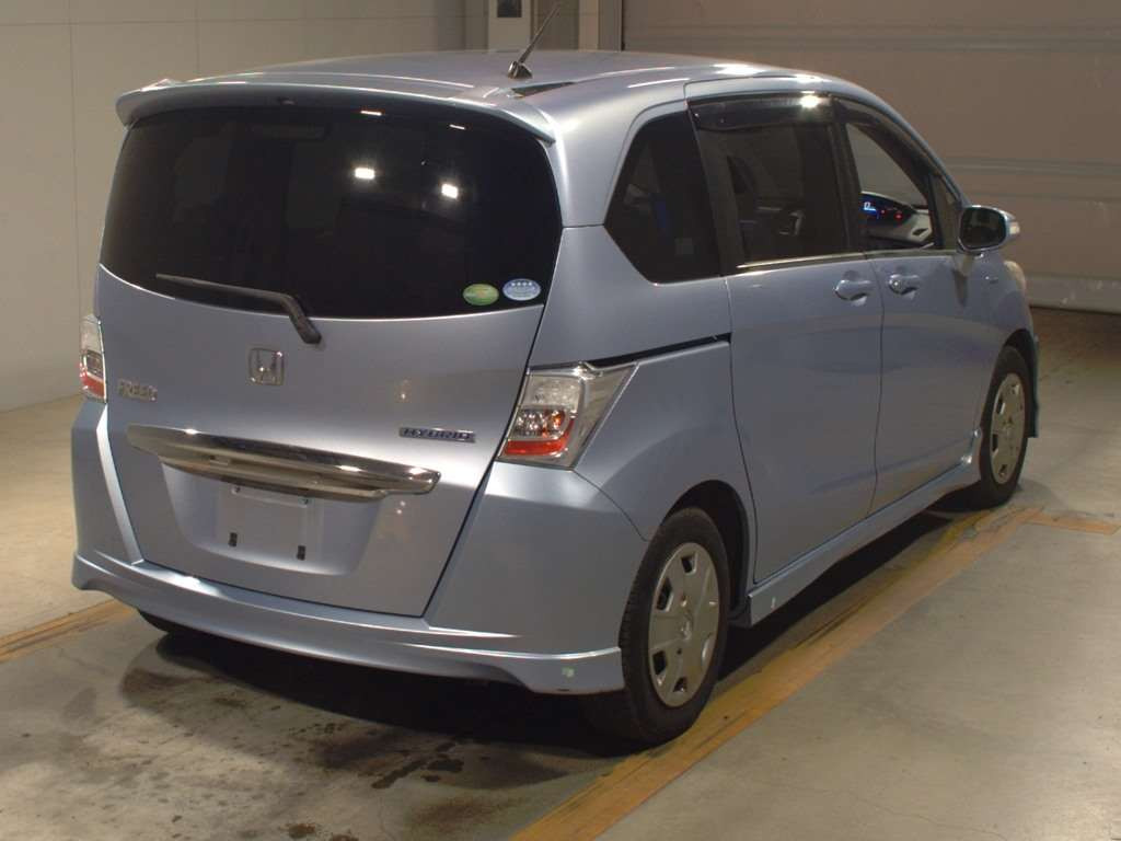 2014 Honda Freed hybrid GP3[1]