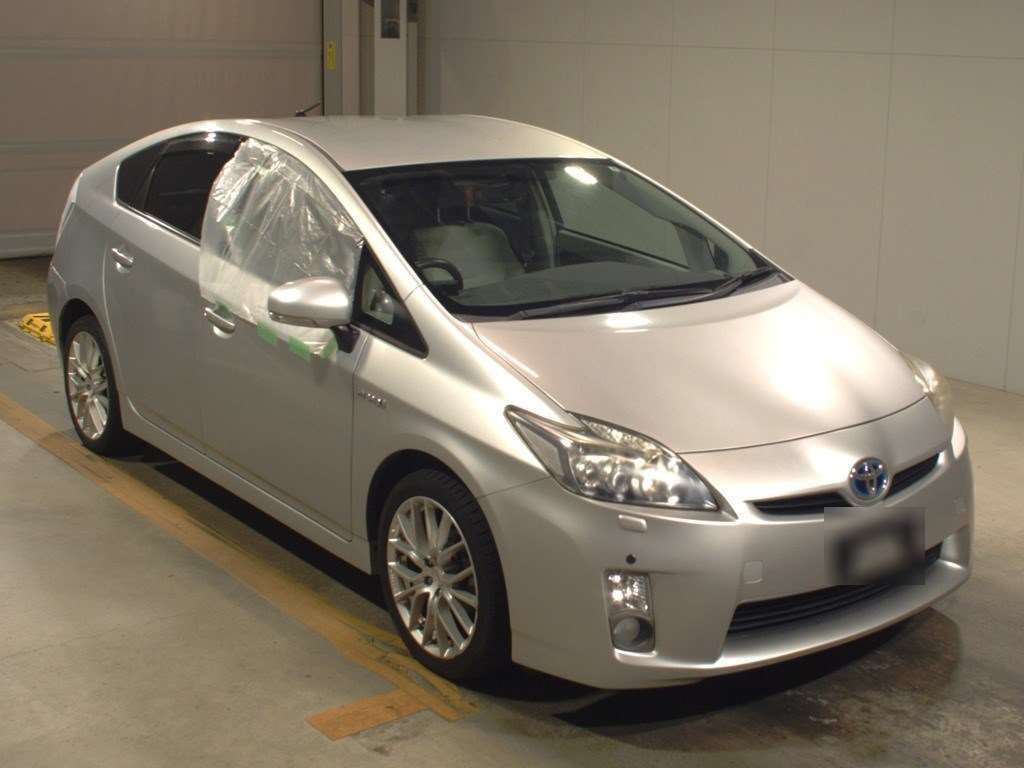 2011 Toyota Prius ZVW30[2]