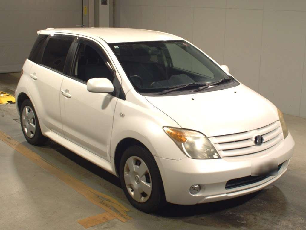 2006 Toyota IST NCP60[2]