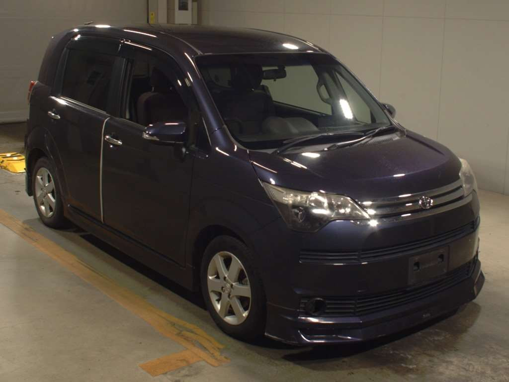 2013 Toyota Spade NCP141[2]