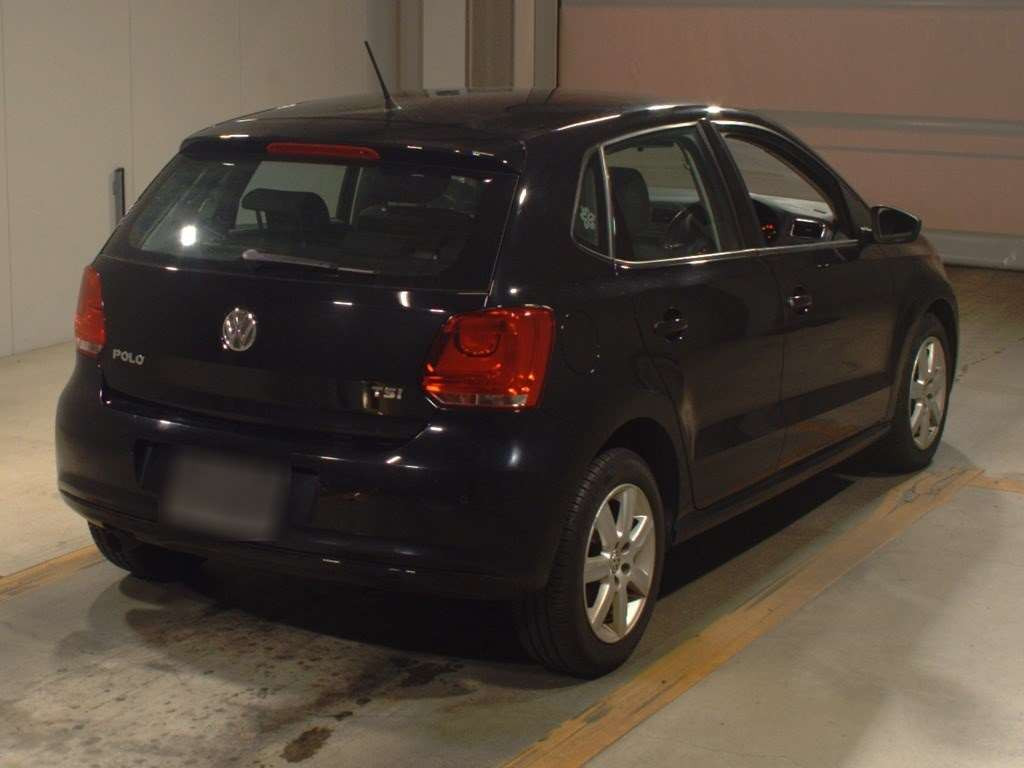 2011 Volkswagen Polo 6RCBZ[1]