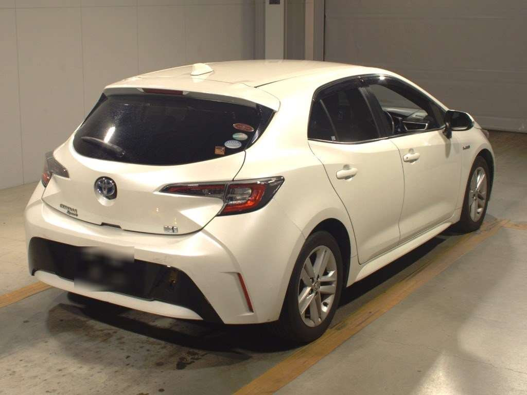 2018 Toyota Corolla Sports ZWE211H[1]