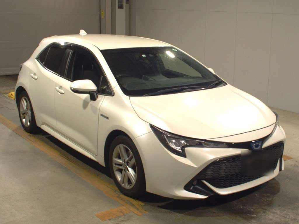 2018 Toyota Corolla Sports ZWE211H[2]