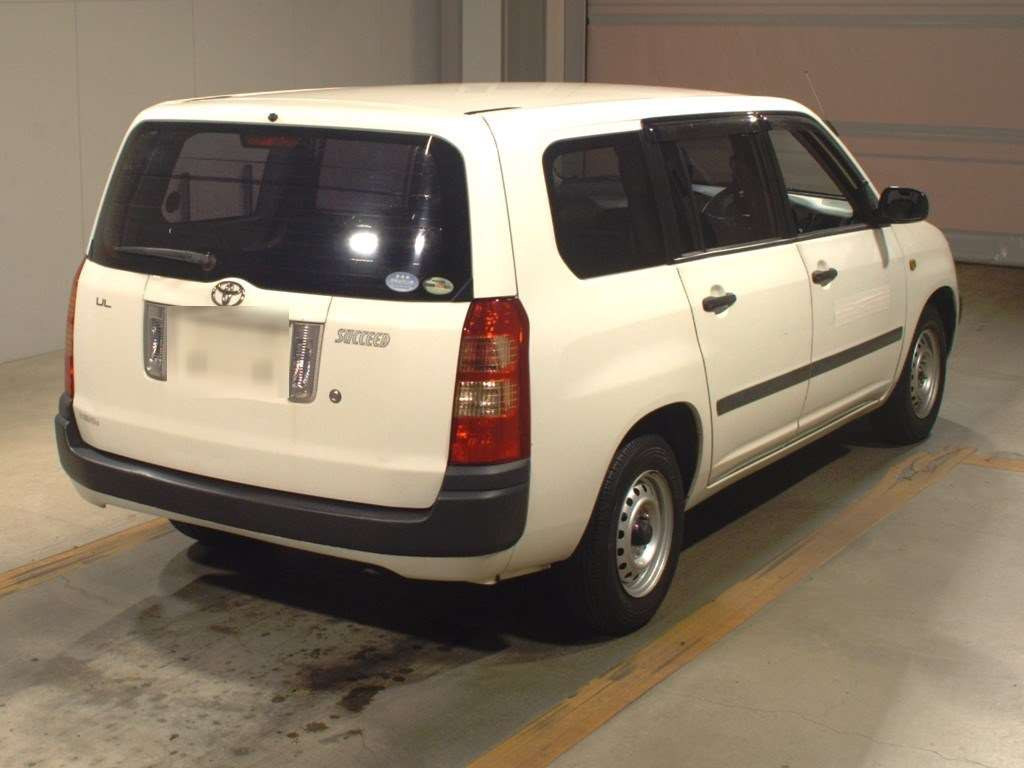 2010 Toyota Succeed Van NCP51V[1]