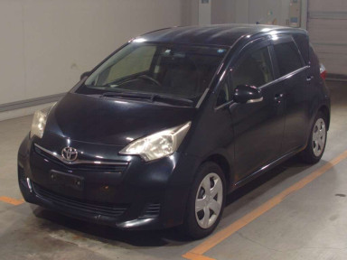 2013 Toyota Ractis