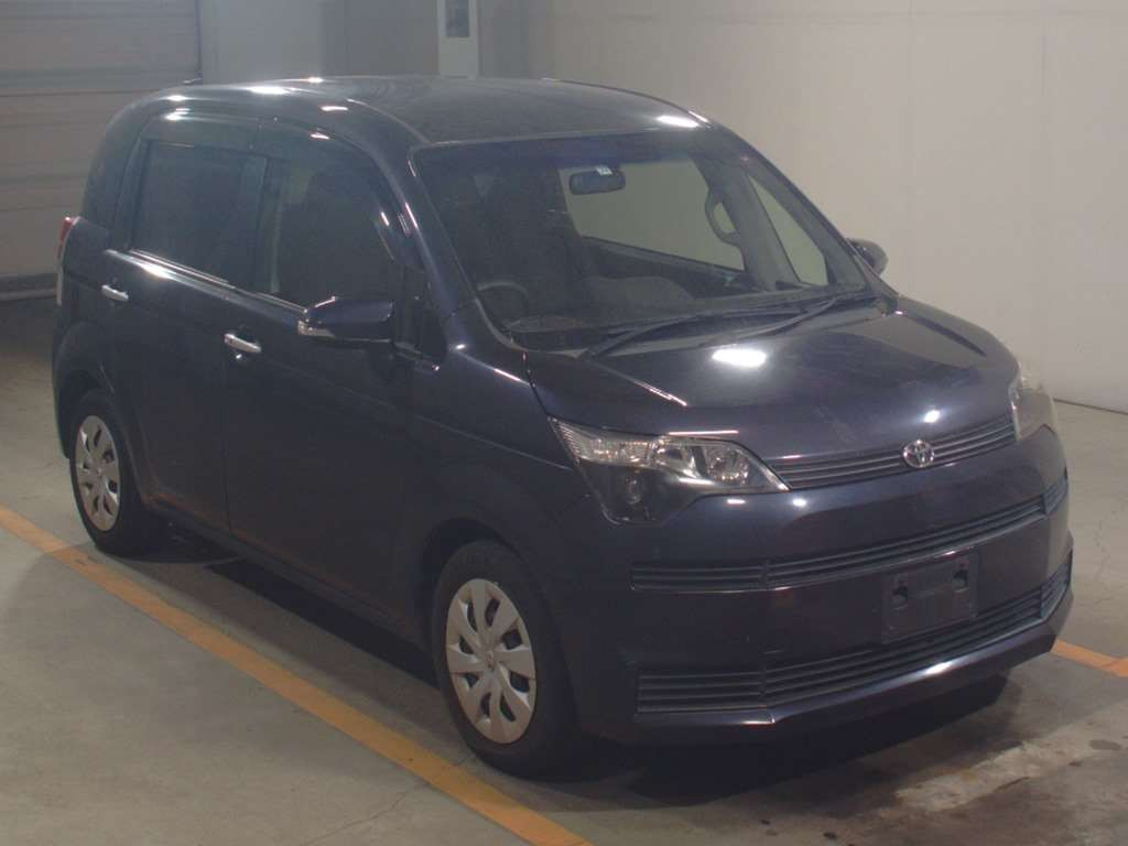 2013 Toyota Spade NCP141[2]