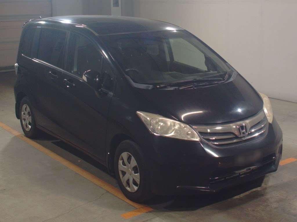 2011 Honda Freed GB3[2]