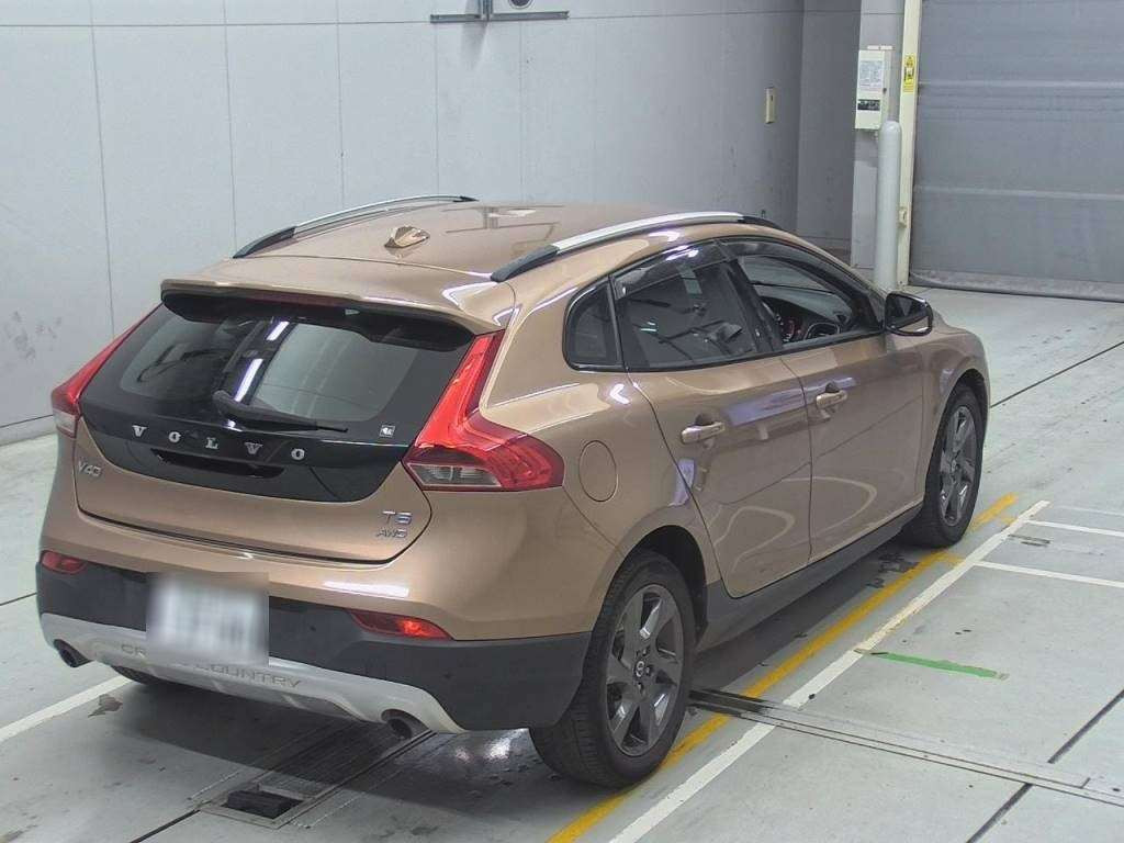 2014 Volvo V40 MB5204T[1]