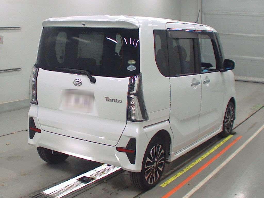 2020 Daihatsu Tanto Custom LA660S[1]