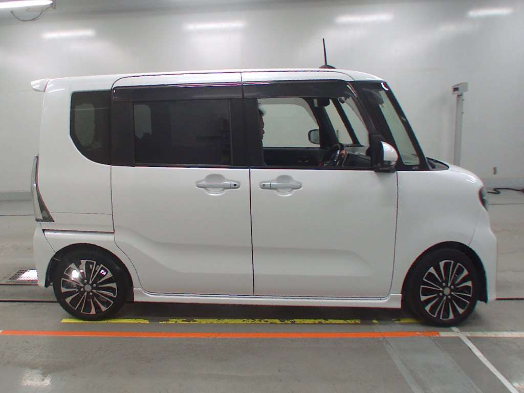 2019 Daihatsu Tanto Custom LA650S[2]