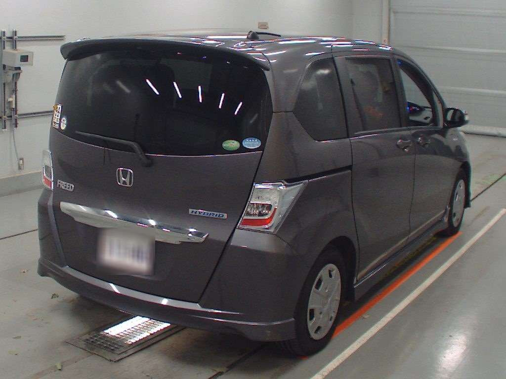 2013 Honda Freed hybrid GP3[1]