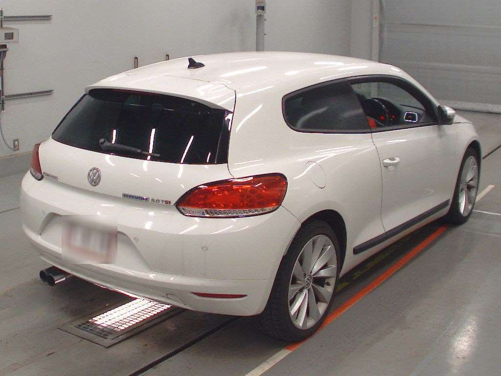 2009 Volkswagen Scirocco 13CAW[1]