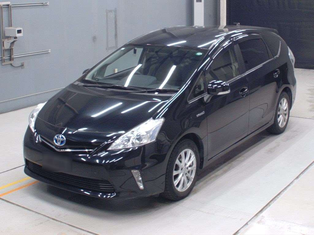 2013 Toyota Prius alpha ZVW41W[0]