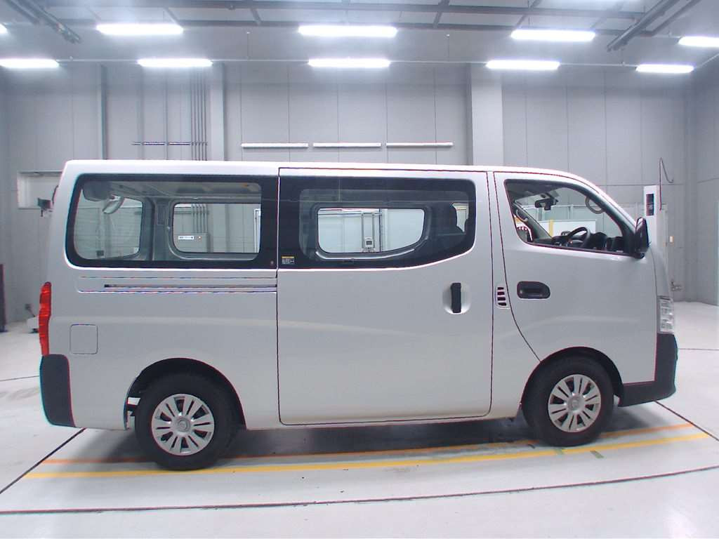 2019 Nissan NV350 CARAVAN VAN VW2E26[2]