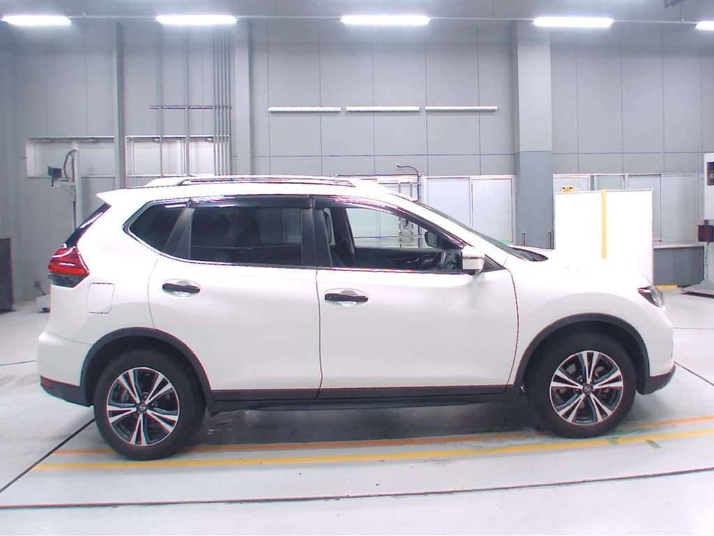 2019 Nissan X-Trail NT32[2]