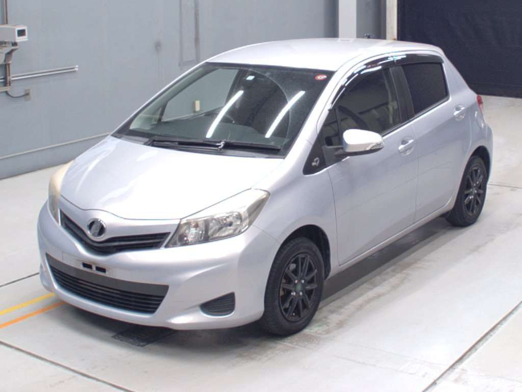 2013 Toyota Vitz NSP130[0]