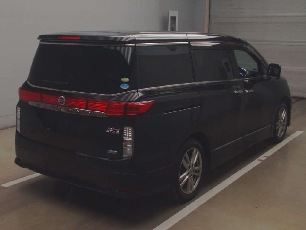 2011 Nissan Elgrand TE52[1]