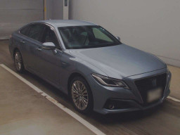 2020 Toyota Crown Hybrid