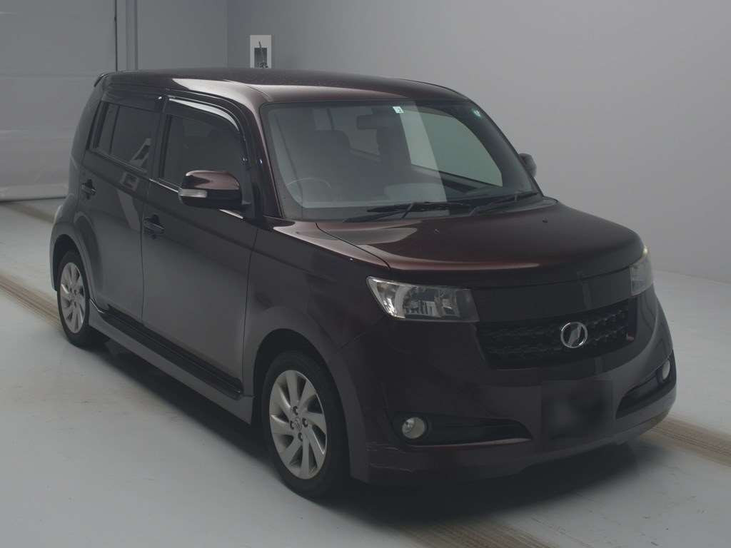 2010 Toyota bB QNC21[2]