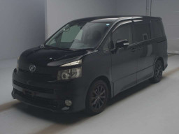 2009 Toyota Voxy