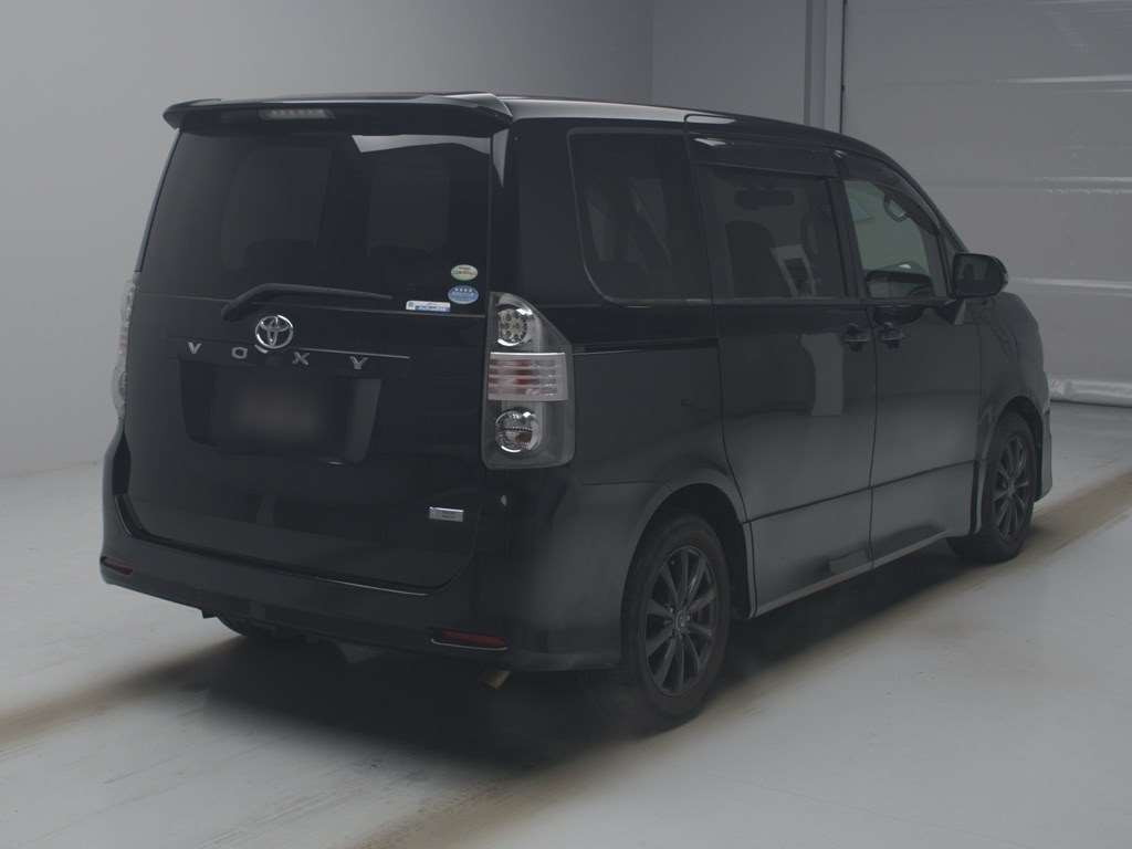 2009 Toyota Voxy ZRR70W[1]