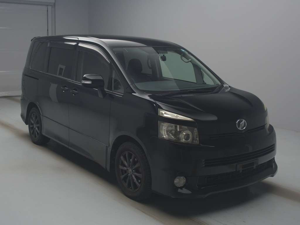 2009 Toyota Voxy ZRR70W[2]