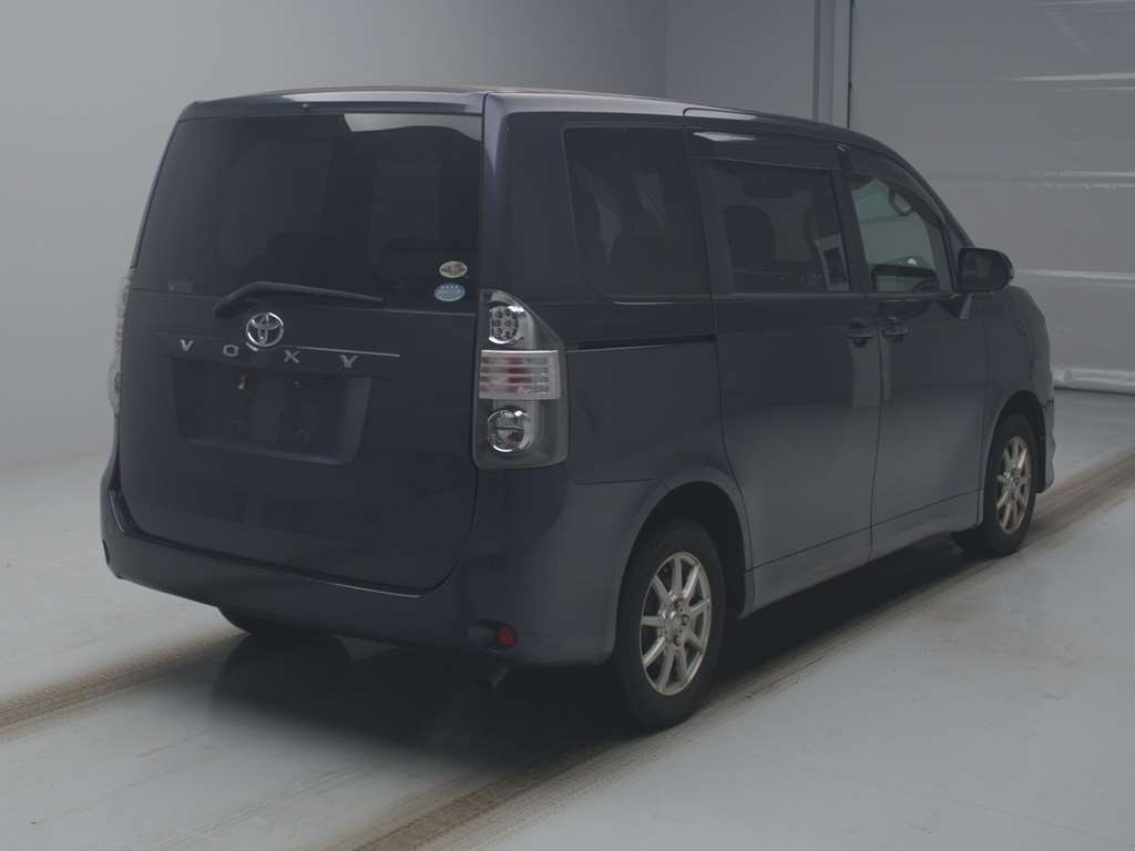 2008 Toyota Voxy ZRR70G[1]