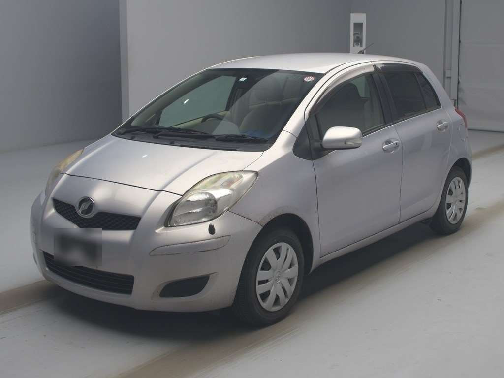 2010 Toyota Vitz SCP90[0]