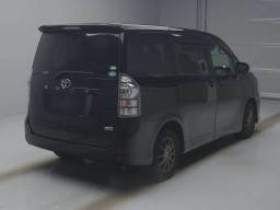 2010 Toyota Voxy